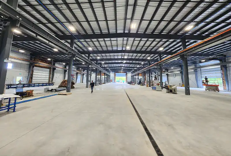 Industrial metal building